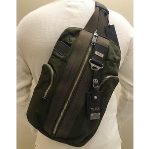 🚨Brand New‼️TUMI - Monterrey Sling backpack